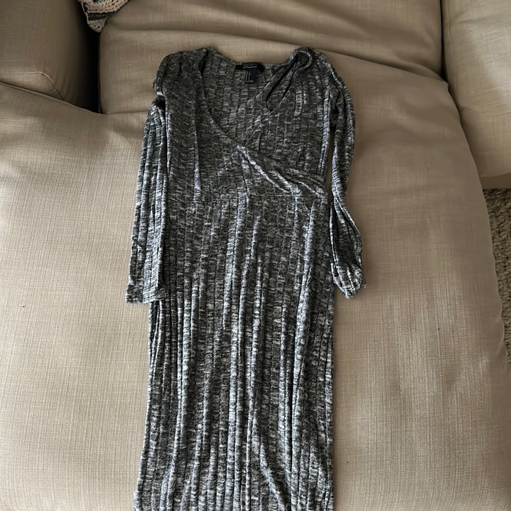 Maxi dress. Long sleeve.